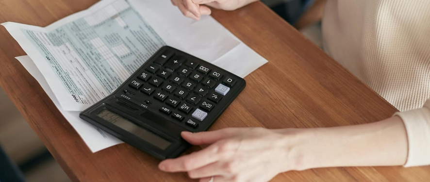 Como evitar juros do cartão de crédito e organizar finanças pessoais