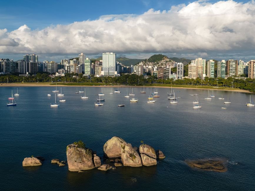 Ribeirão da Ilha em Florianópolis com casas coloniais.